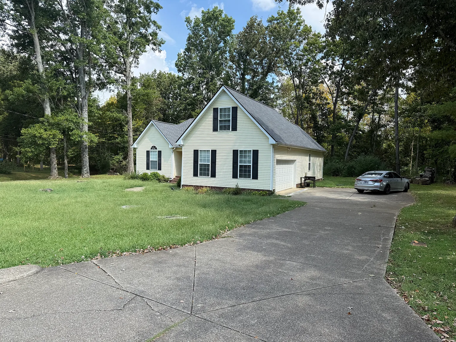 3 bed, 1800 sqft, $2,300 — Photo 2