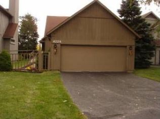 4225 White Ash Rd, Crystal Lake, IL 60014