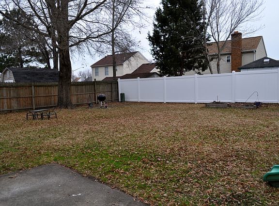 3rd image of 2108 Clarion Ct