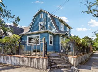 5643 NE Broadway St, Portland, OR 97213