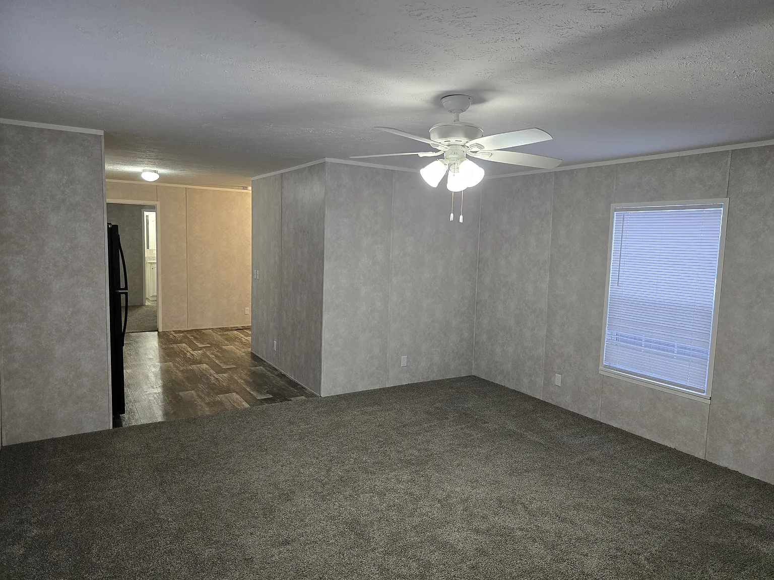 3 bed, 1120 sqft, $1,095 — Photo 2