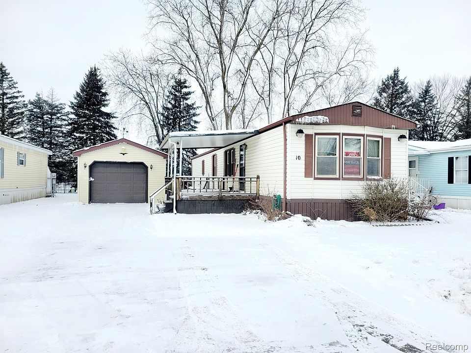 1st image of 10 Bellwood Dr