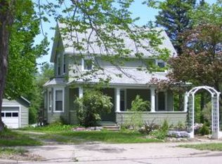 315 E State St, Iola, WI 54945