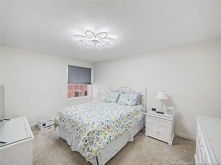 8357 SE Double Tree Dr — Photo 13