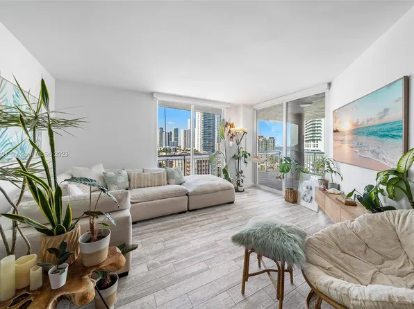 275 NE 18th St APT 1208, Miami, FL 33132