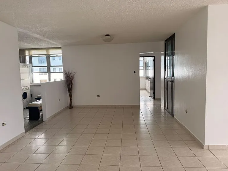 Cond El Aranjuez 121 Fd Roosevelt Ave — Photo 5