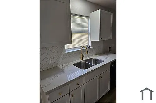 5460 Jenard Photo 1