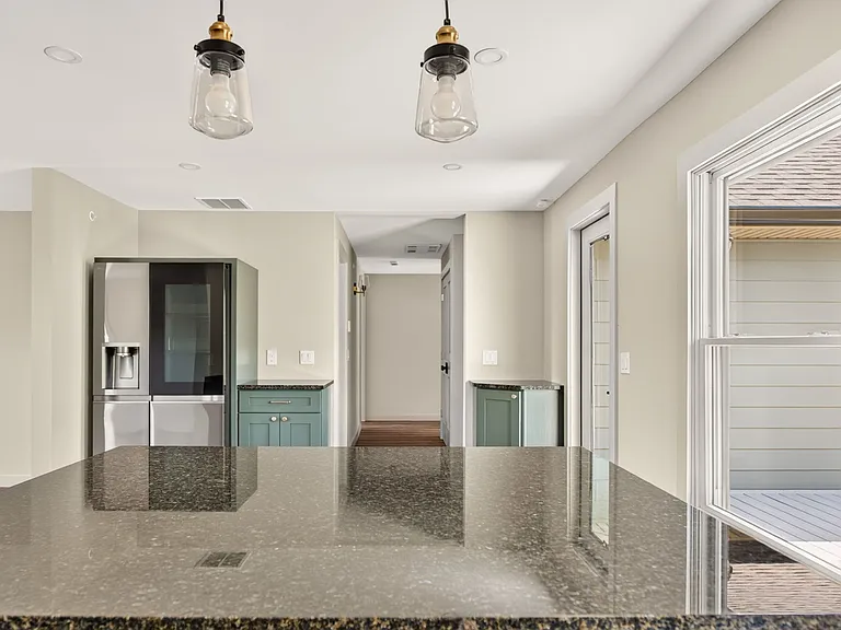 176 Hudson St #4 — Photo 5
