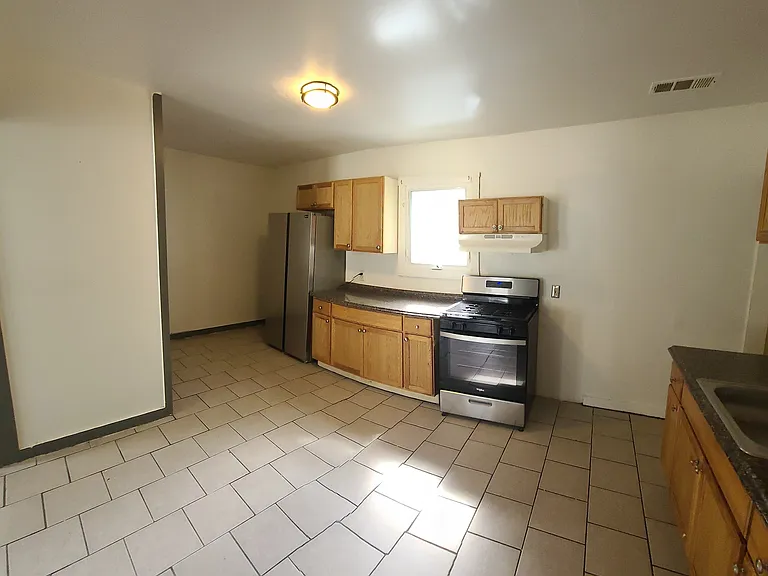 27 Lilac St #2 — Photo 2