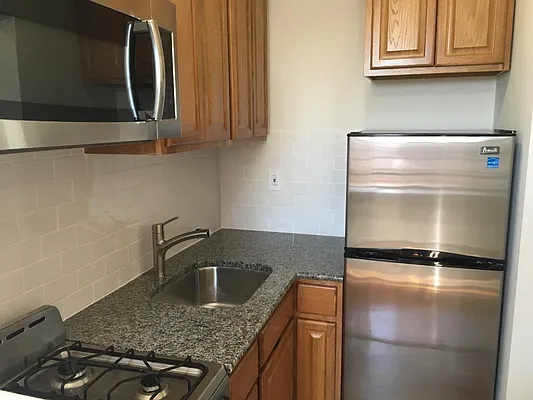 Rented by Showcase Realty | media 2