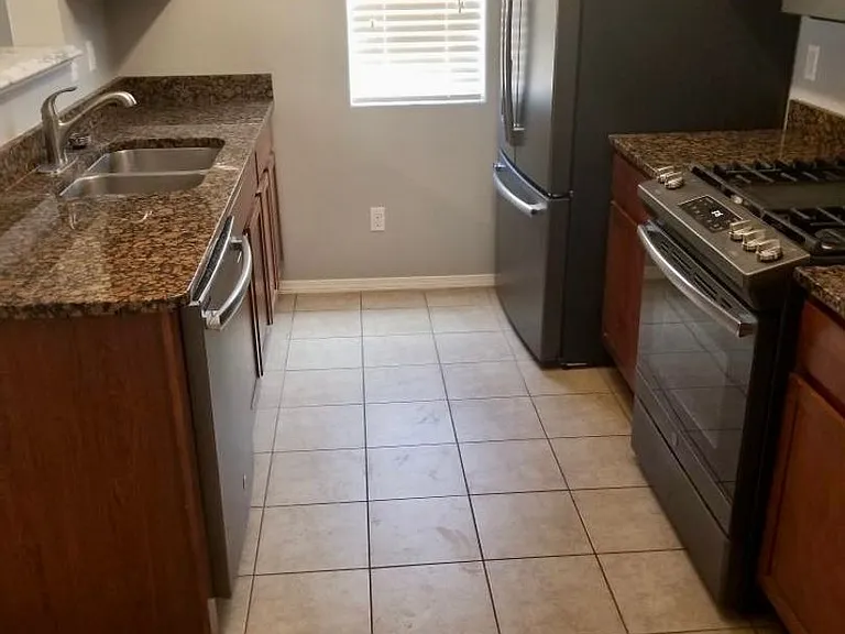 5095 Kensington Way — Photo 8