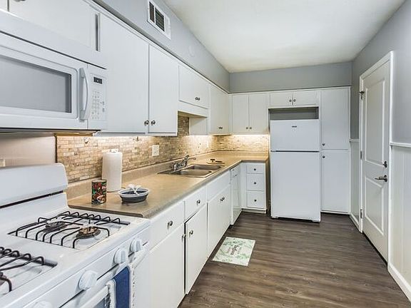 2nd image of 199 S McLean Blvd APT 11