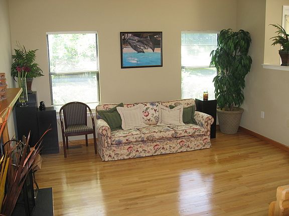 Living Room- 2nd view