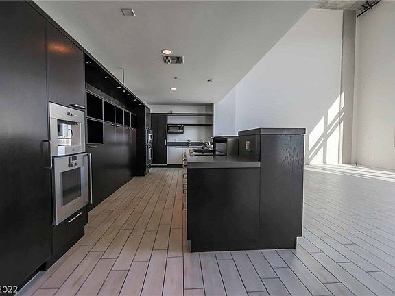 3rd image of 900 Las Vegas Blvd S Unit 1504