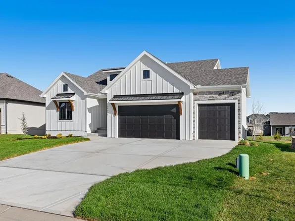 25372 W 146th St, Olathe, KS 66061