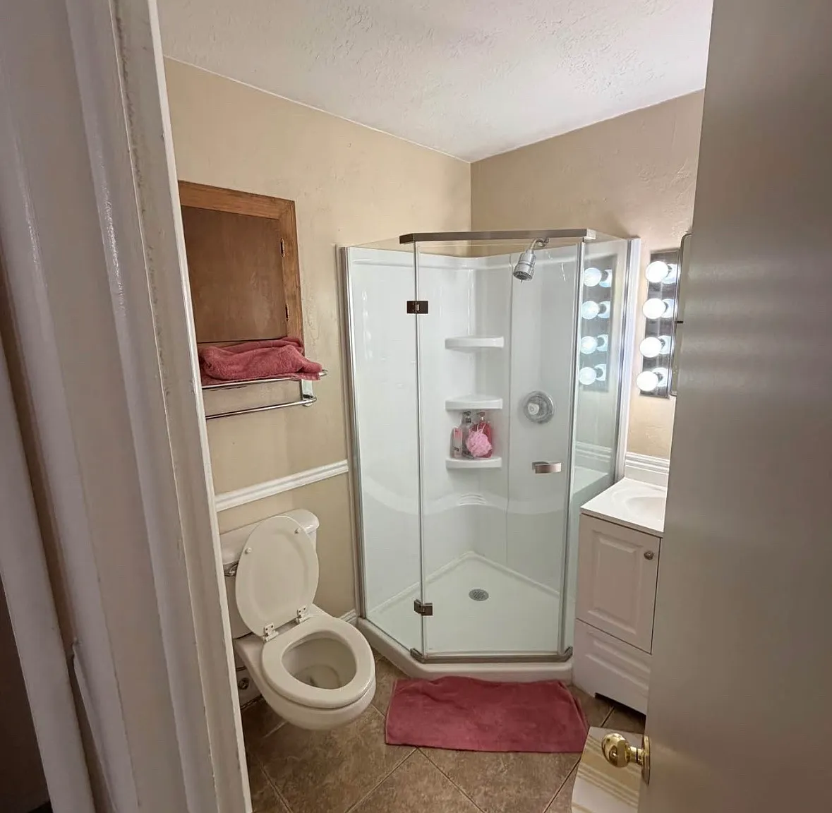 1 bed, 3325 sqft, $600 — Photo 4