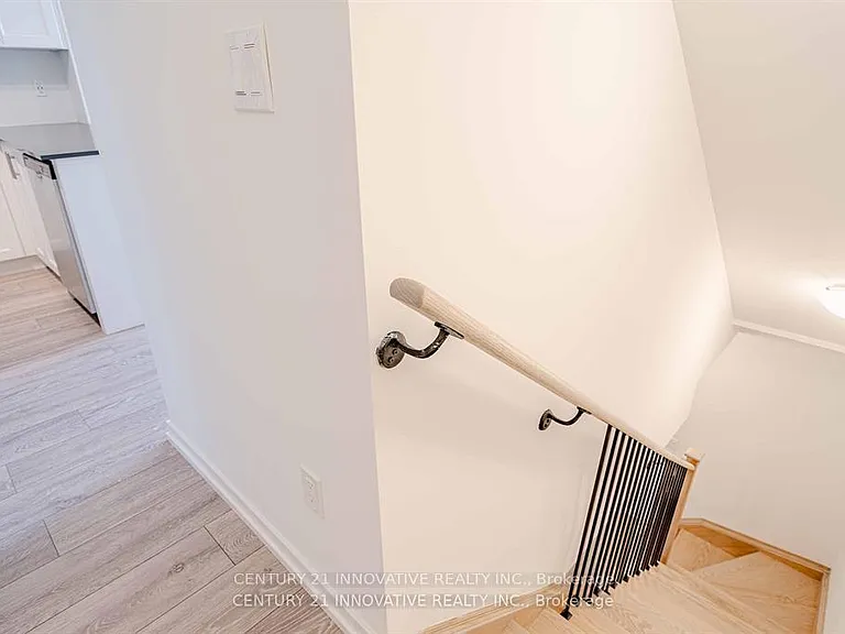 16 Lytham Green Cir #10 — Photo 24