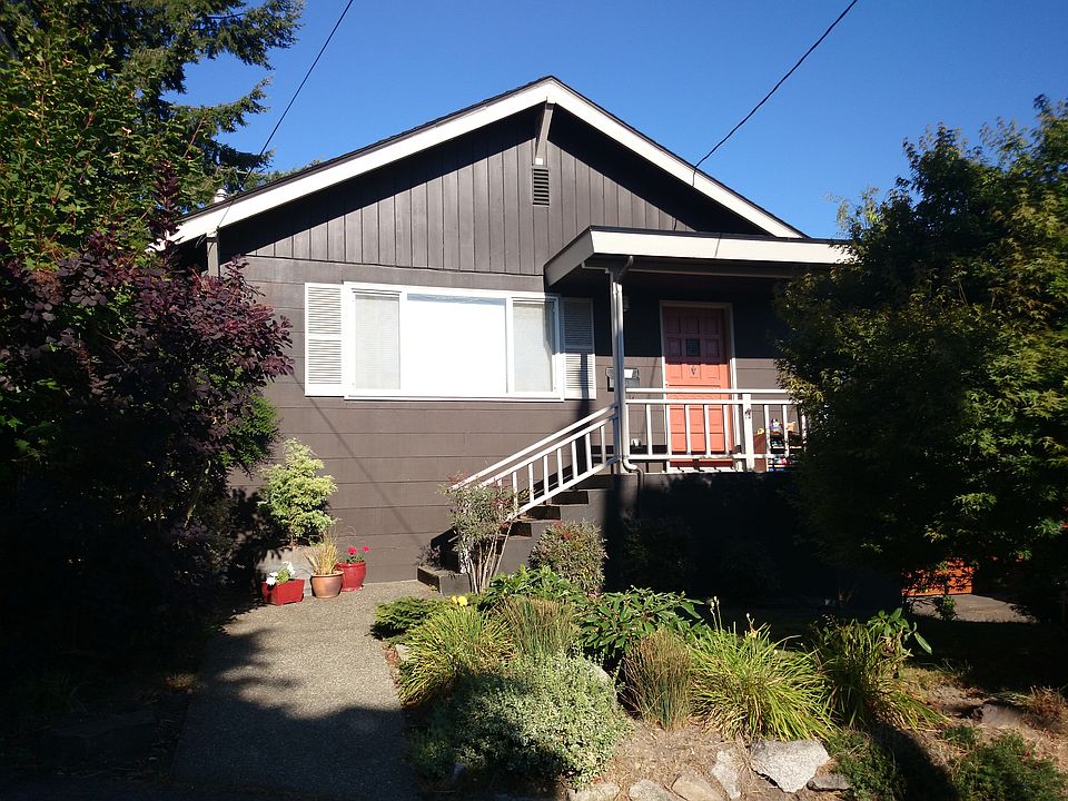 1st image of 2709 Nob Hill Ave N