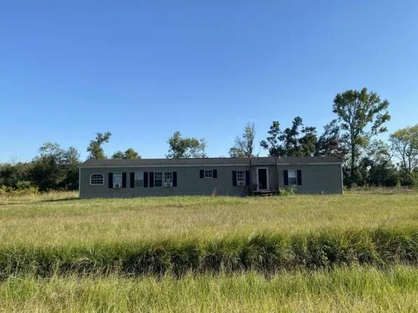 8711 Champagne Dr, Youngsville, LA 70592