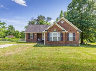 1742 Dixon Swimming Pool Rd, Burlington, NC 27217