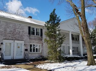 917 N Raynor Ave, Joliet, IL 60435