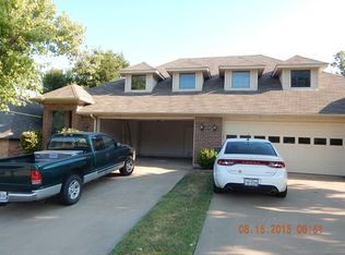 814 Cullum Ave, Hurst, TX 76053