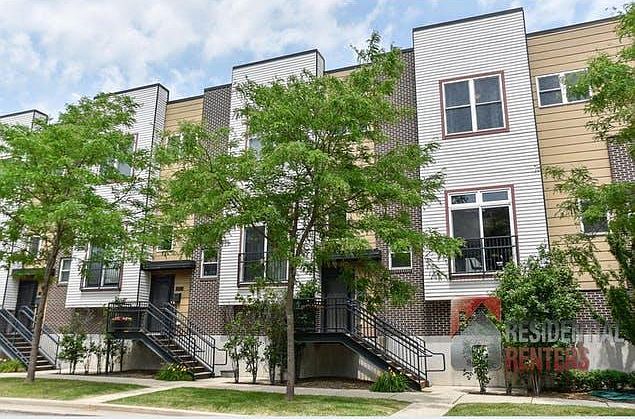 1st image of 1828 E Greenwich Ave #4