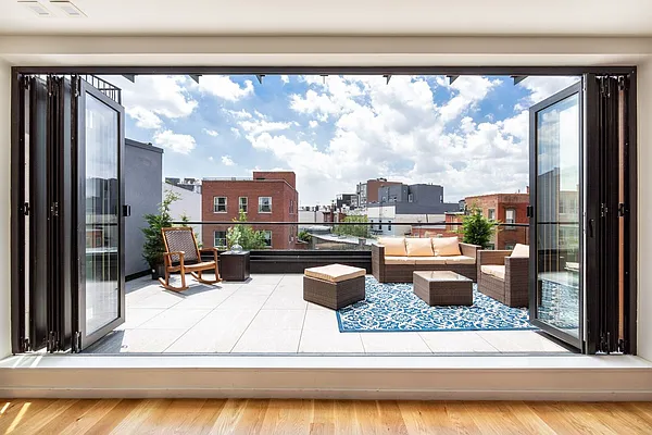 Sold by Compass | media 9