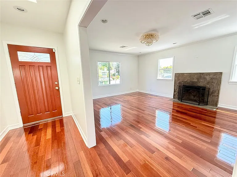 5639 Natick Ave — Photo 23