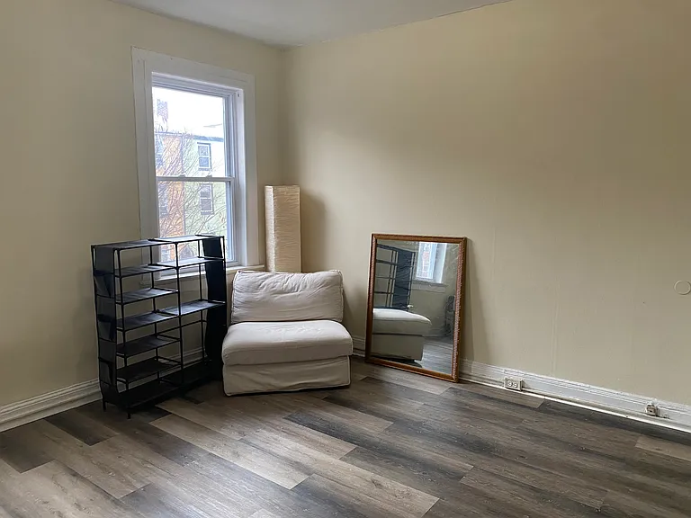 118 S Washington St — Photo 11