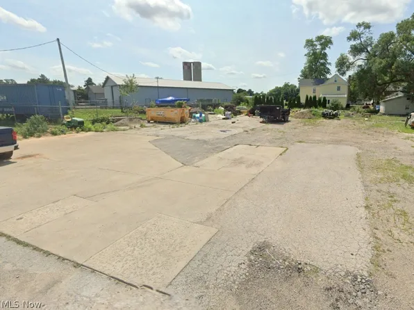 128 Chapman St, Bellevue, OH 44811