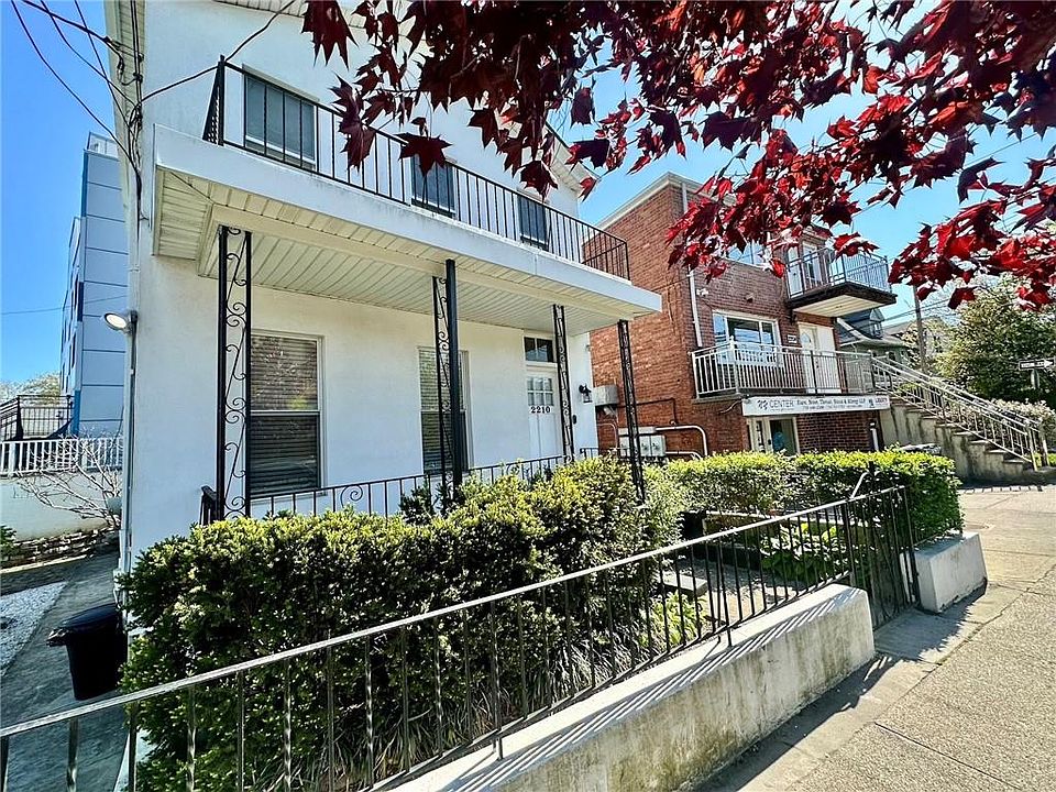 1st image of 2210 Voorhies Ave