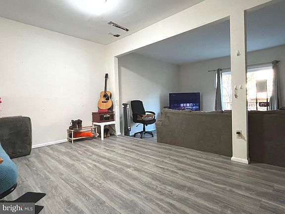 3rd image of 6 Glyndale Ct