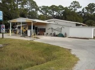 6609 Highway 40 W, Yankeetown, FL 34498