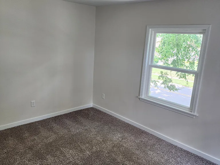 609 Main St #2 — Photo 13