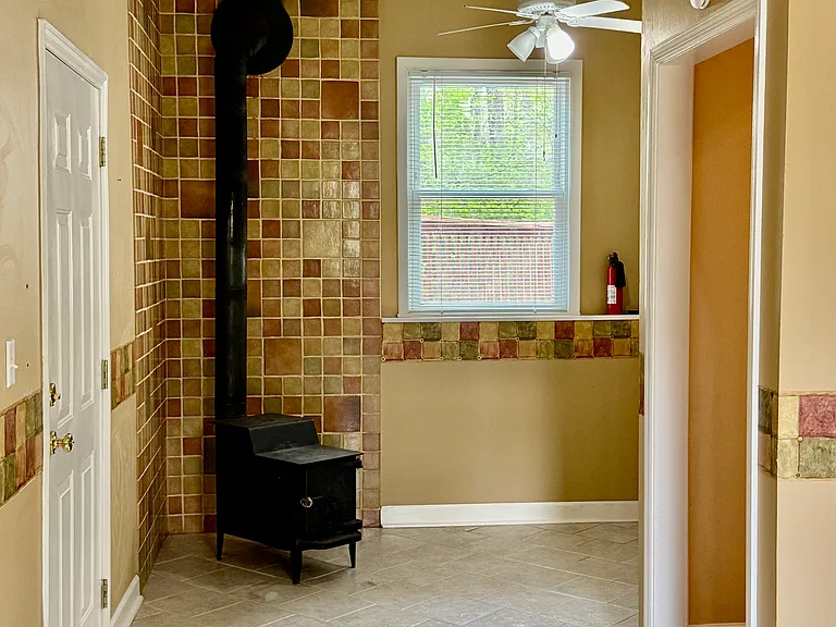 1420 Aldenwood Ln — Photo 15