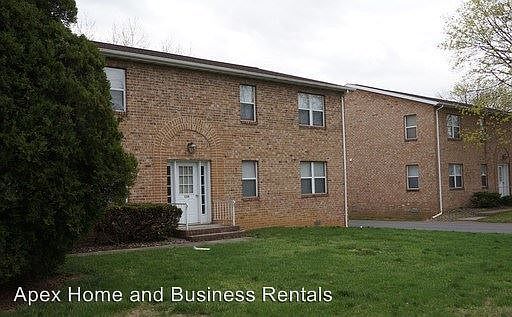2nd image of 126 Jackson Pl APT 11