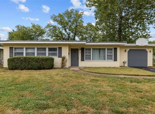 47 Marquette Dr, Florissant, MO 63031