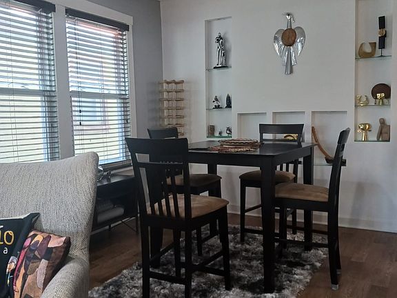 4th image of 5539 W Farragut Ave #2