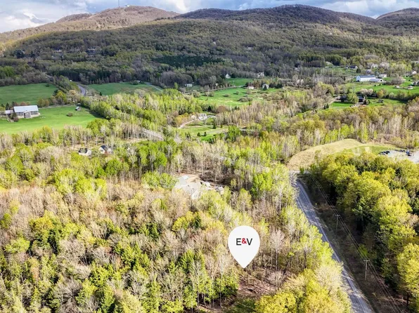 53 Chemin Drs #Carriares, Bromont, QC J2L 1S2