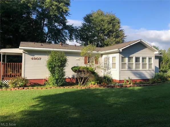 4907 Maple Grove Rd SE, Uhrichsville, OH 44683