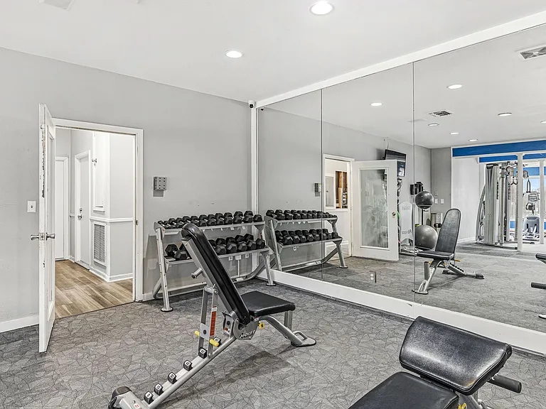 Enclave at Eagle Creek Apartments — Photo 31