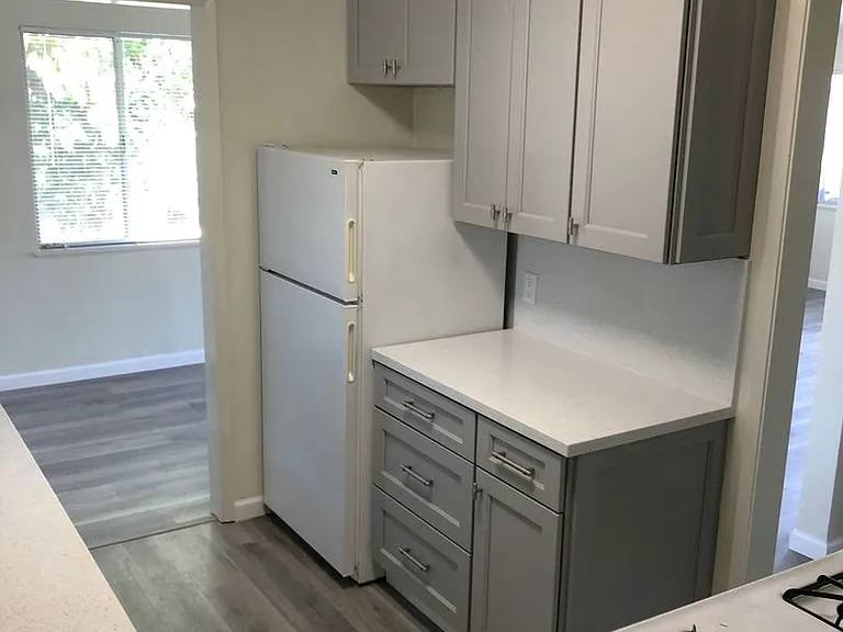 905 Santa Clara Ave #P — Photo 3