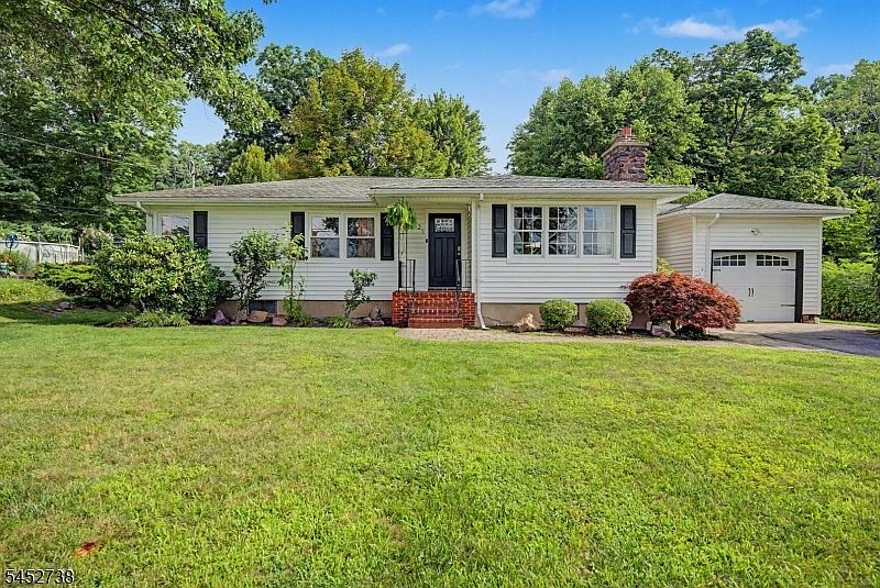 1st image of 21 Struble Ln