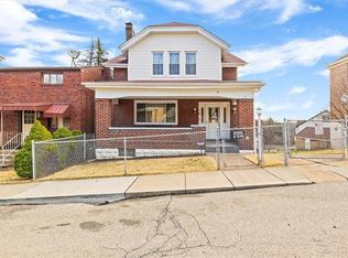 9 Elizabeth St, Mount Oliver, PA 15210