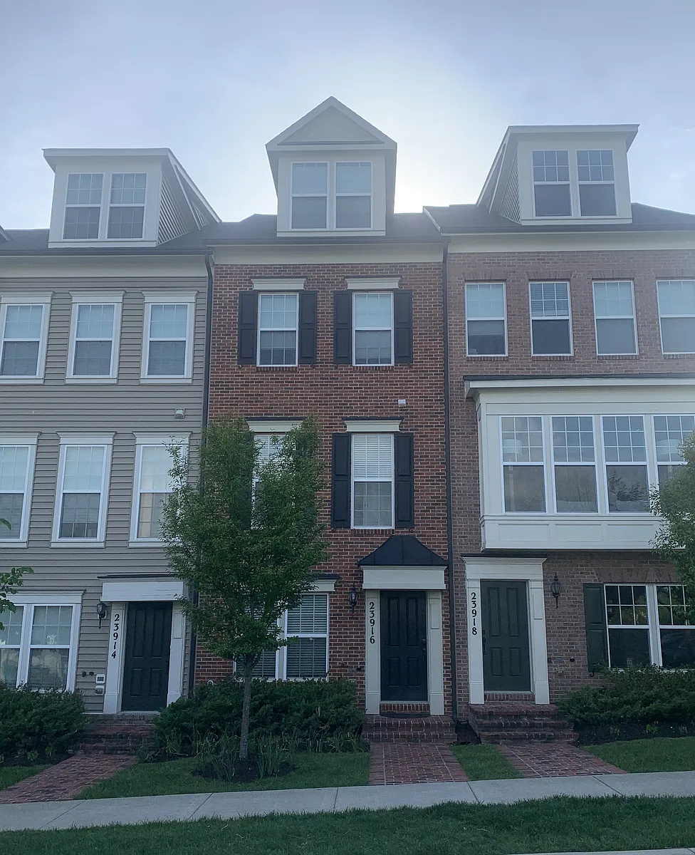 Building Photo - 23916 Catawba Hill Dr