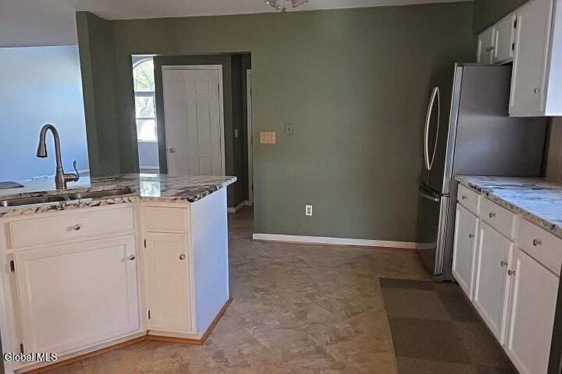 4th image of 1128 Raymond Street