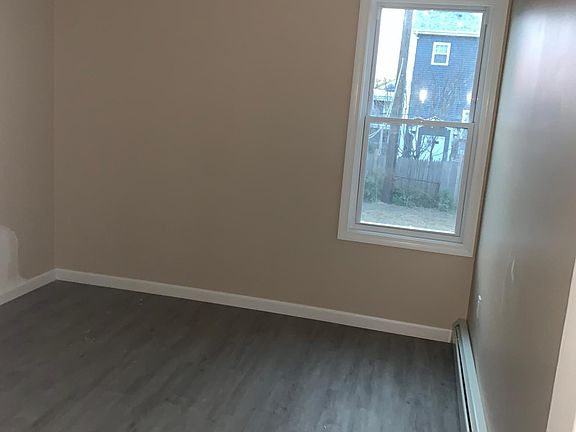4th image of 195 Raymond St #2