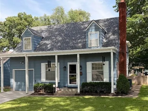 4933 Booth St, Westwood, KS 66205