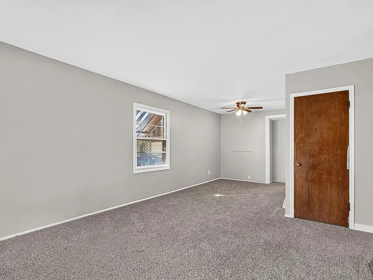 161 Cameron Rd — Photo 6